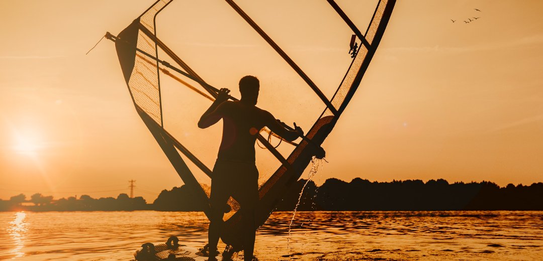 Deportes acuáticos kitesurf