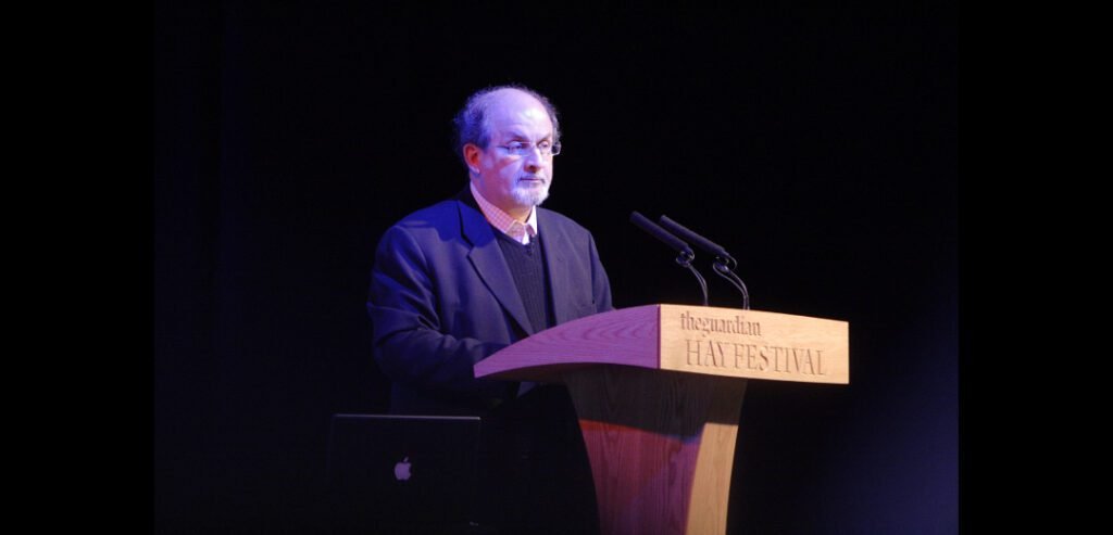 Salman Rushdie se recupera tras ataque