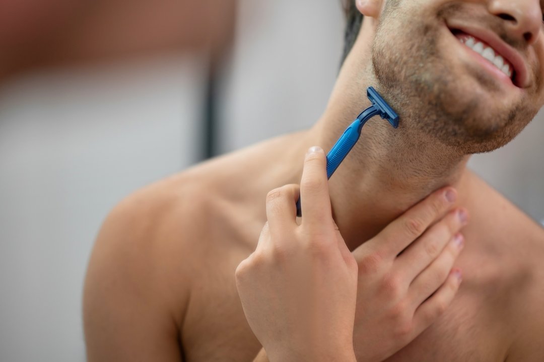 Pelos encarnados o conquistados en la barba