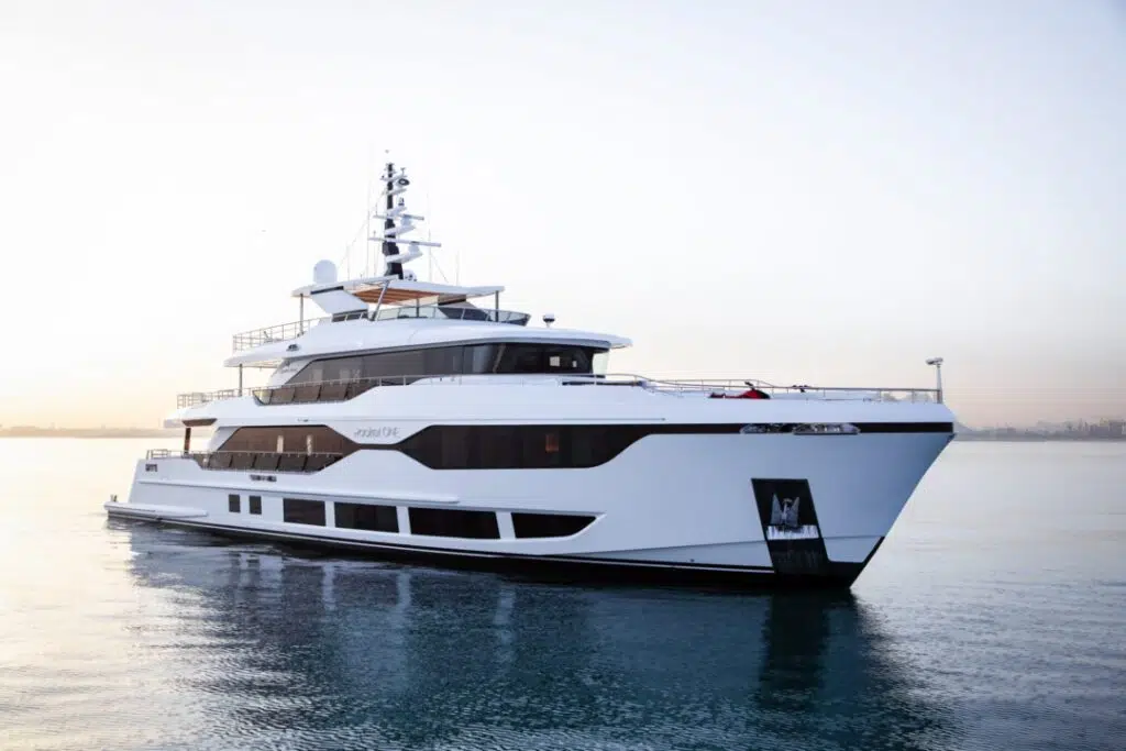 superyate Majesty 120