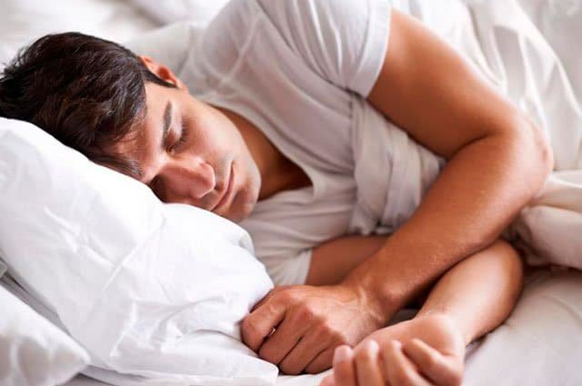 Cómo perder grasa abdominal dormir bien hombre