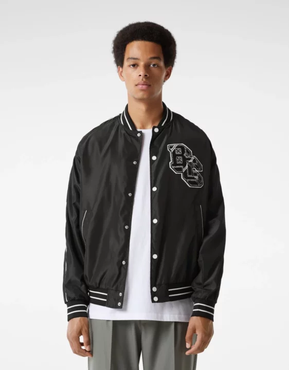 chaqueta unversitaria Bershka