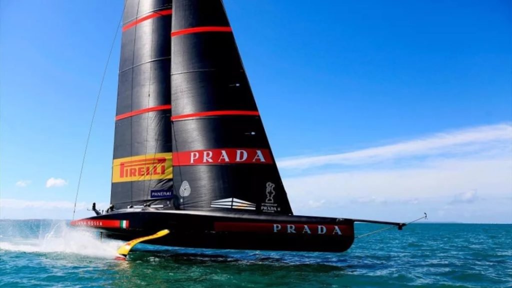 Luna Rossa Prada Pirelli