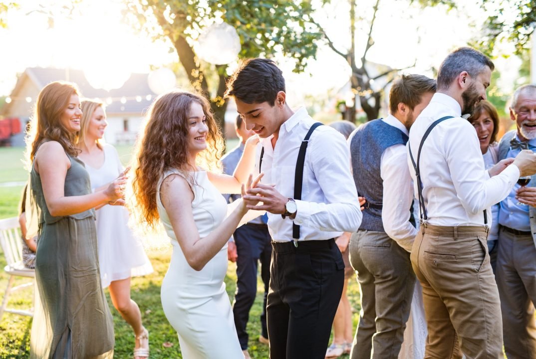 cómo vestir boda civil informal