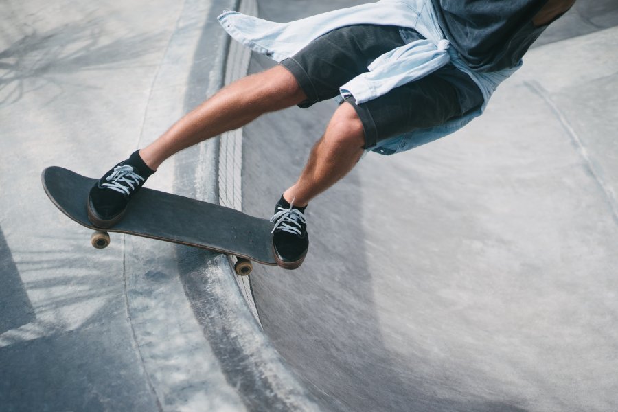Deportes sobre ruedas skateboard