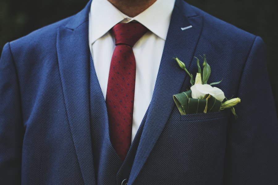 Traje azul para hombre