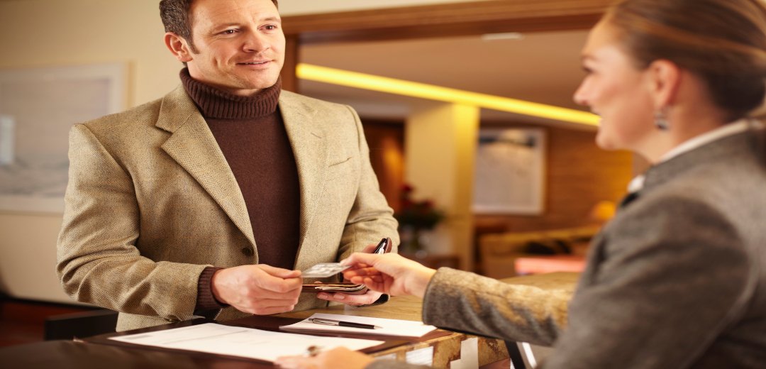 ¿Qué es el check in en un hotel? | Gentleman USA