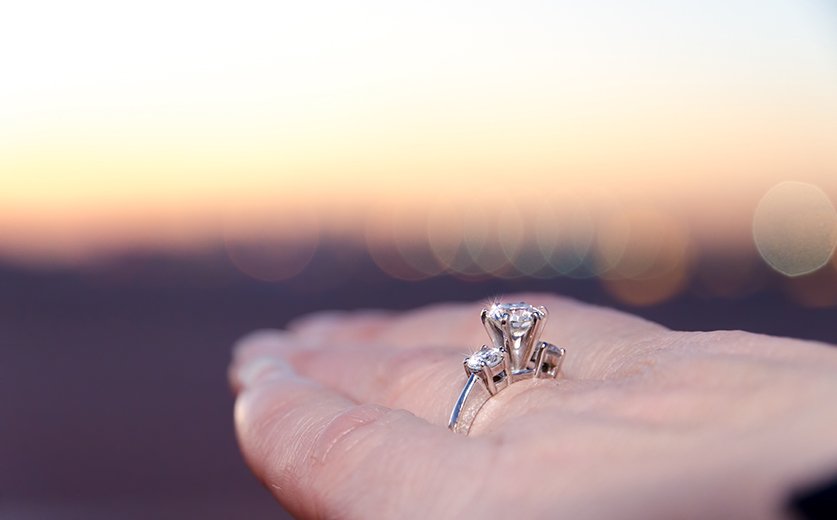 anillo de compromiso