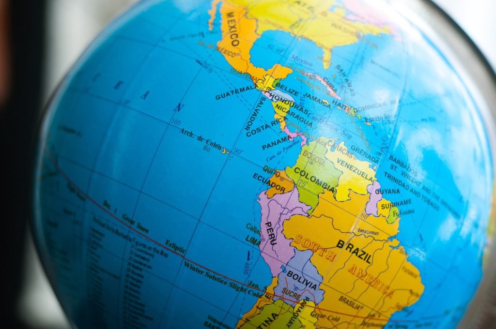 región de América exploró Colón durante sus viajes