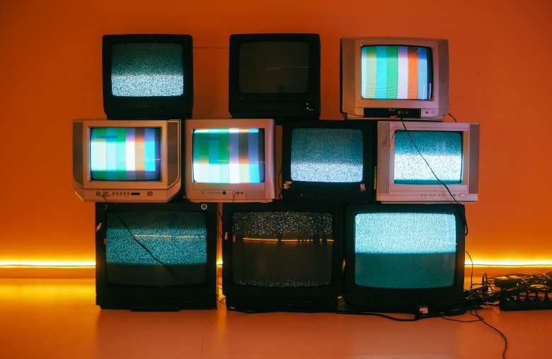 En qué año se inventó la televisión a color