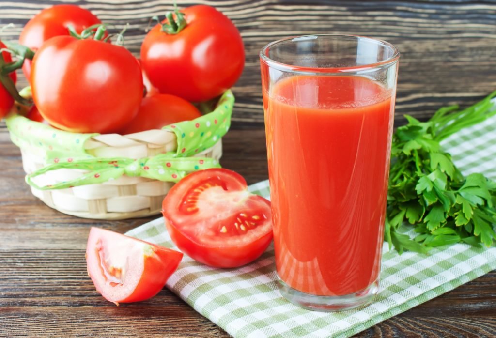 Para que sirve el jugo de tomate