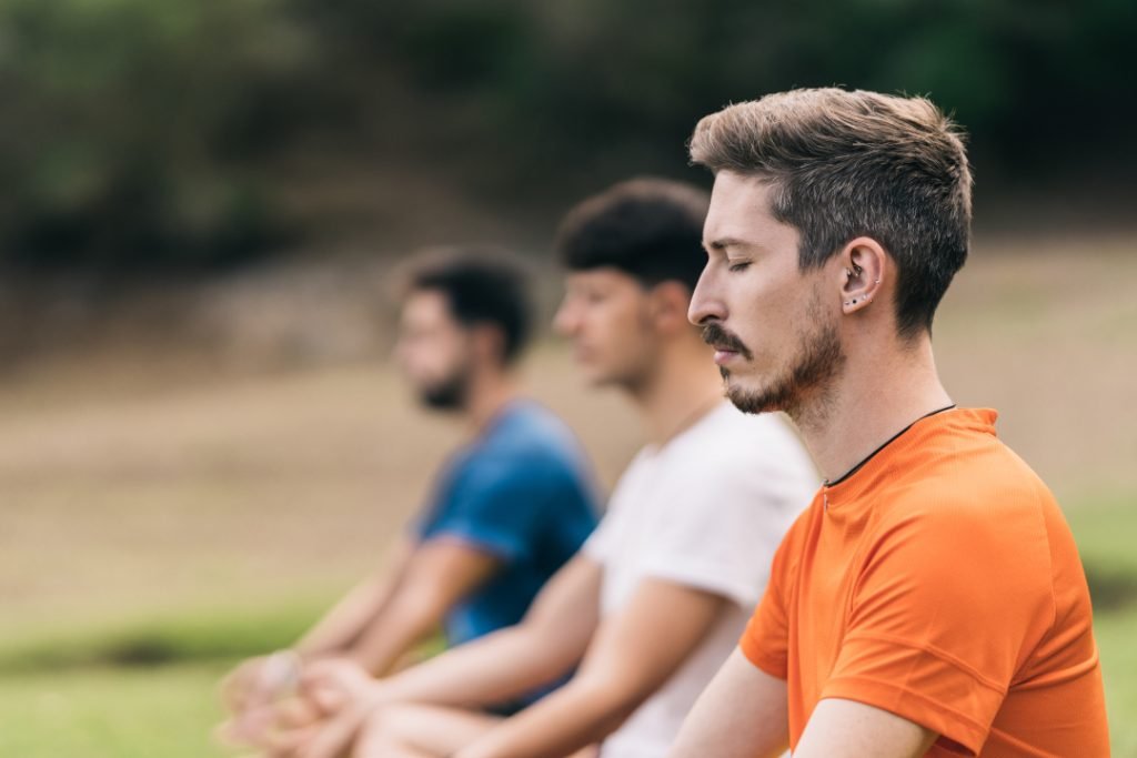 Para qué sirve el yoga en hombres