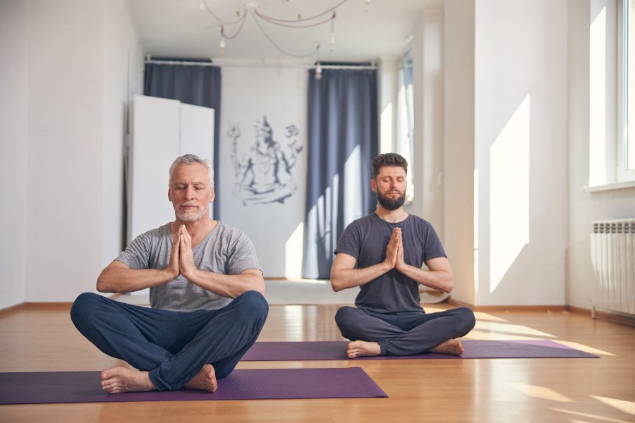 sirve el yoga en hombres
